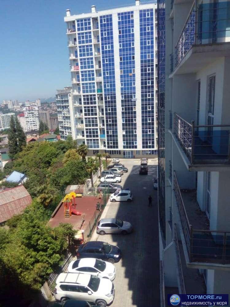 Продаю студию с хорошим ремонтом в центре Сочи и видом на море.  В квартире  остается вся мебель и техника....