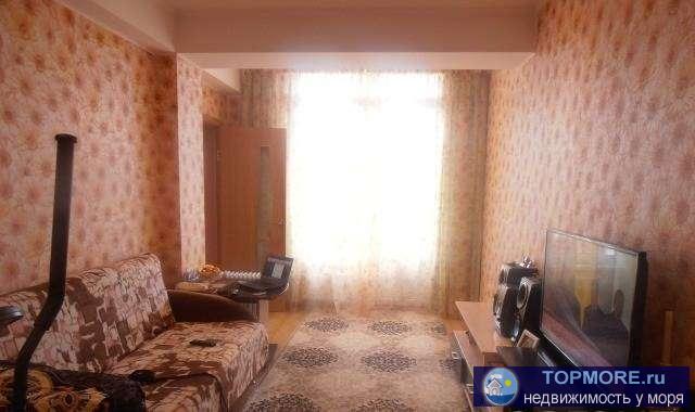 Квартира с ремонтом и с мебелью. В новом и современном доме. Два окна с изумительным видом на море и горы.... - 1