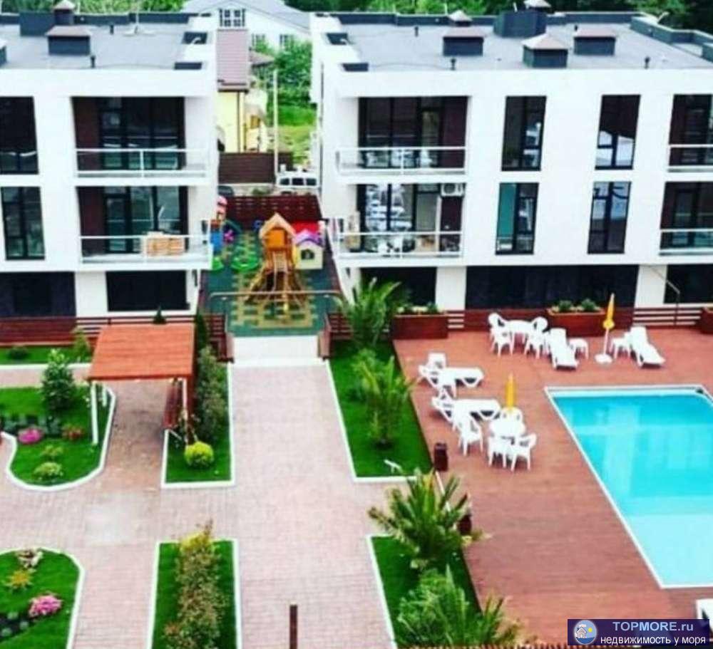 Продаю квартиру в закрытом комплексе в живописном районе! Студия с дизайнерским ремонтом, с мебелью и техникой....