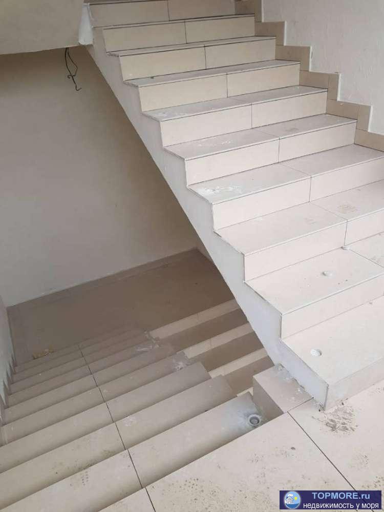 Продается квартира в сданном доме. отличное местоположение ,развитый район.В пешей доступности остановка... - 2