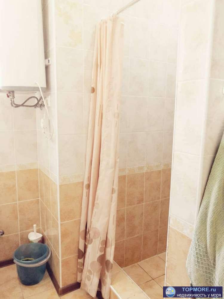 Продаю просторную квартиру на Клубничной. Второй этаж, лоджия, ремонт, мебель, техника. Документы, прописка. Вся... - 2