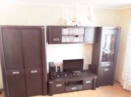 Продаю просторную квартиру на Клубничной. Второй этаж, лоджия,...