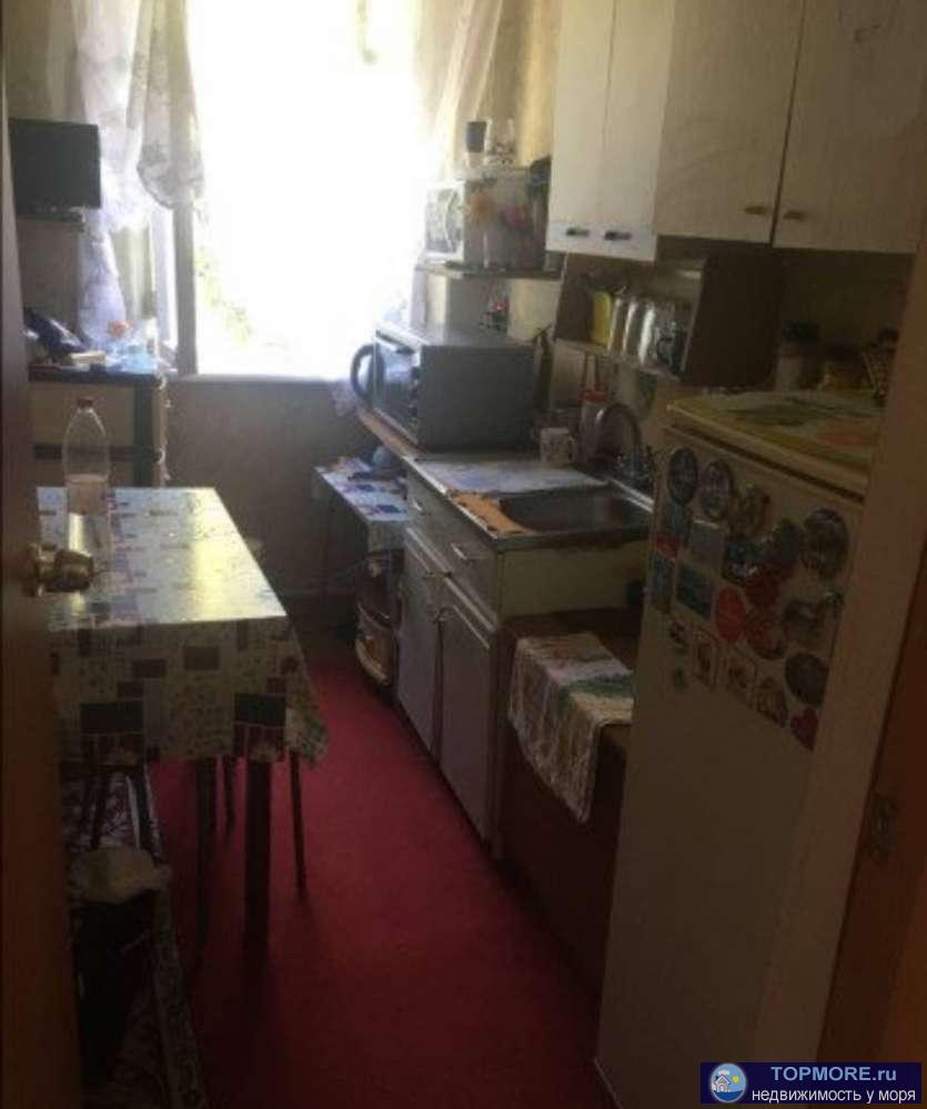 В Лазаревском районе продается ДВУХКОМНАТНАЯ квартира на втором этаже двухэтажного дома площадью 42 кв.м. до моря... - 2