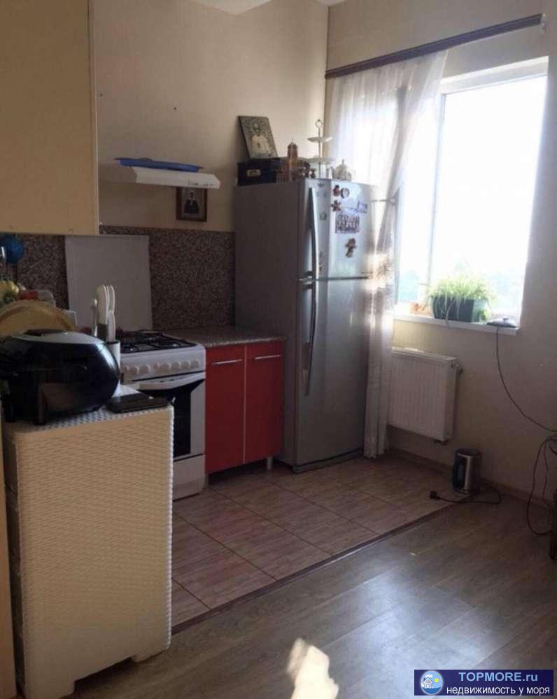 Продаю квартиру с хорошим ремонтым в центральном районе г.Сочи. Из окна отрывается шикарный вид на море....