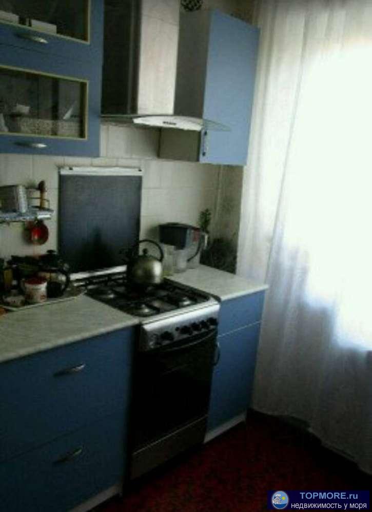 Продается уютная 1-комнатная квартира в спальном районе посёлка лазаревское. Квартира находится на 5 этаже...