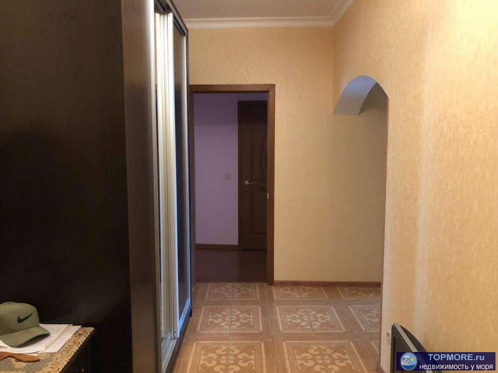 Продам элитную  двухкомнатную квартиру в Центре города Сочи общей площадью 100 кв метров.2 комнаты, отдельная кухня,... - 1