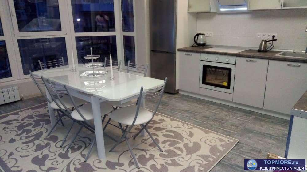 Продаю просторную трёх комнатную квартиру в новом доме, общей площадью 80 м2. В квартире новый, качественный ремонт:... - 1