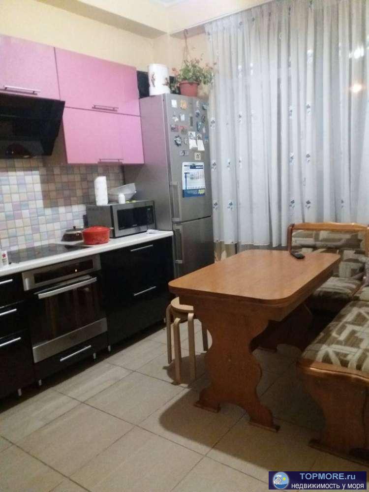 Продажа / Квартиры, Сочи, Альпийская улица, 4 500 000 р. Продается полноценная квартира с двумя изолированными комнатами и кухней гостиной в доме комфорт класса в...