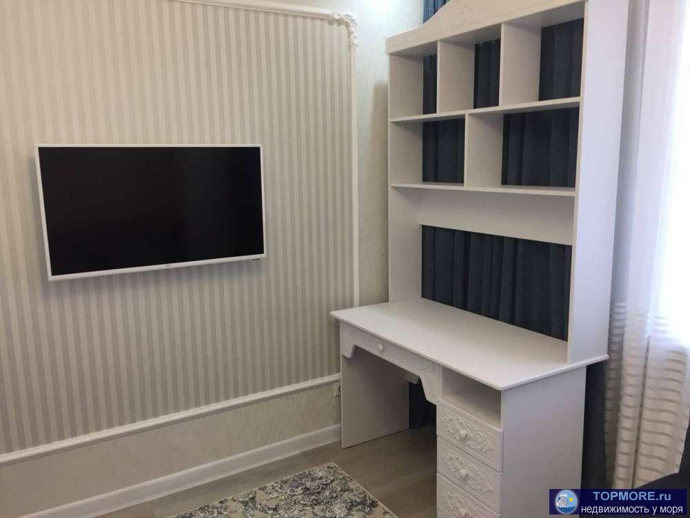 Продаю 2-комн. квартиру с дизайнерским ремонтом. по адресу: г. Сочи, ул. Навагинская д16.(центр города) 6/9эт.... - 1