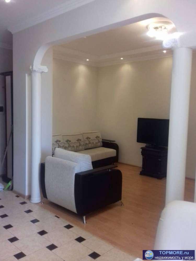 Продается 2-х комнатная квартира. Очень светлая,уютная и просторная.В квартире выпонен свежий и качественный ремонт....