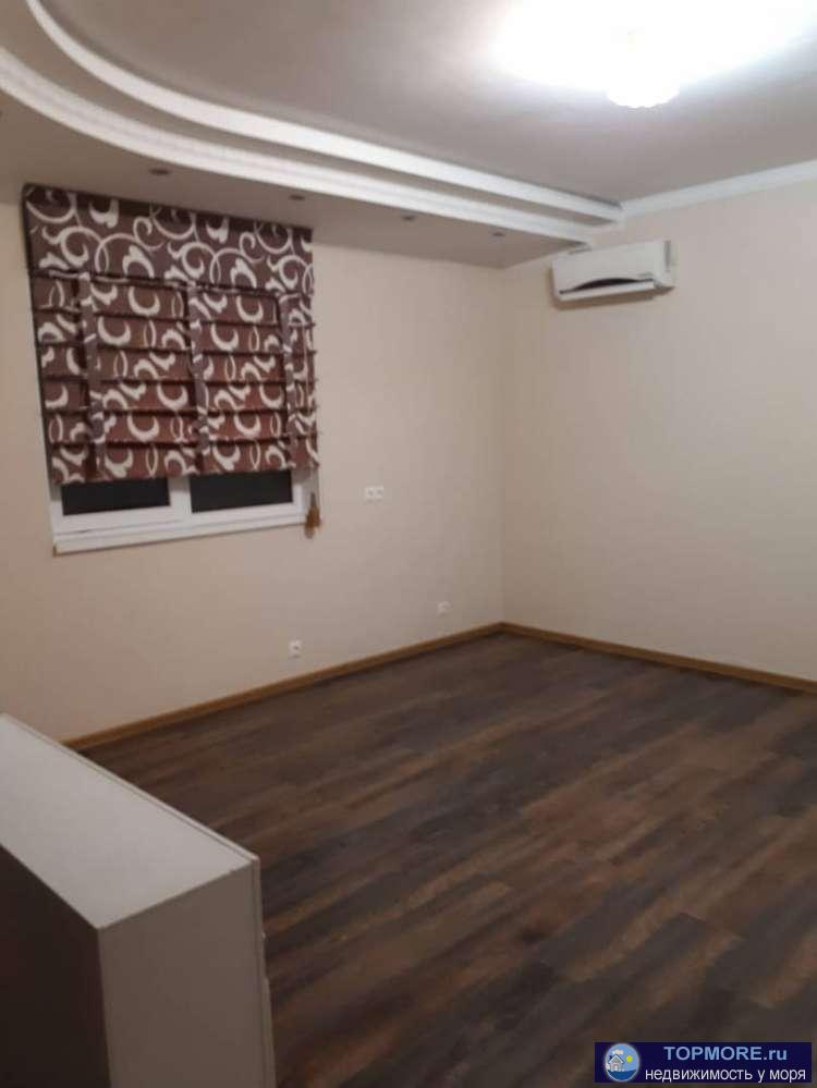 Продам 2 комнатную вартиру на Вишневой ,район Макаренко , 70кв , 1/5 этаж,с хорошим ремонтом и мебелью , ремонт новый... - 2