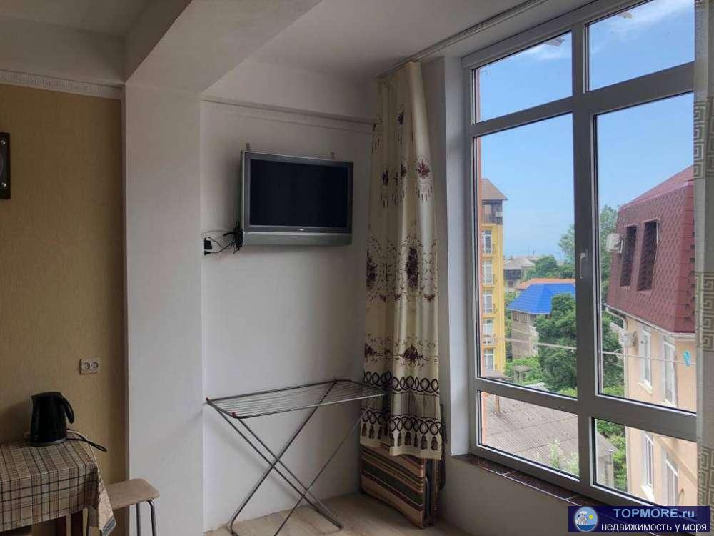 Продается квартира у моpя, самый низ Мамaйки,200 метров три пляжа.В доме ЛИФТ. 6этаж , Ремонт ,мебель,техника.... - 2