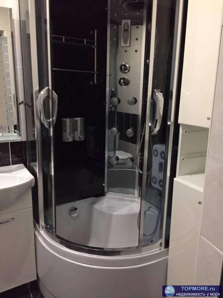 Продается красивая светлая квартира на ул. Клубничной, в красивом, тихом месте,недалеко от моря. В квартире свежий...