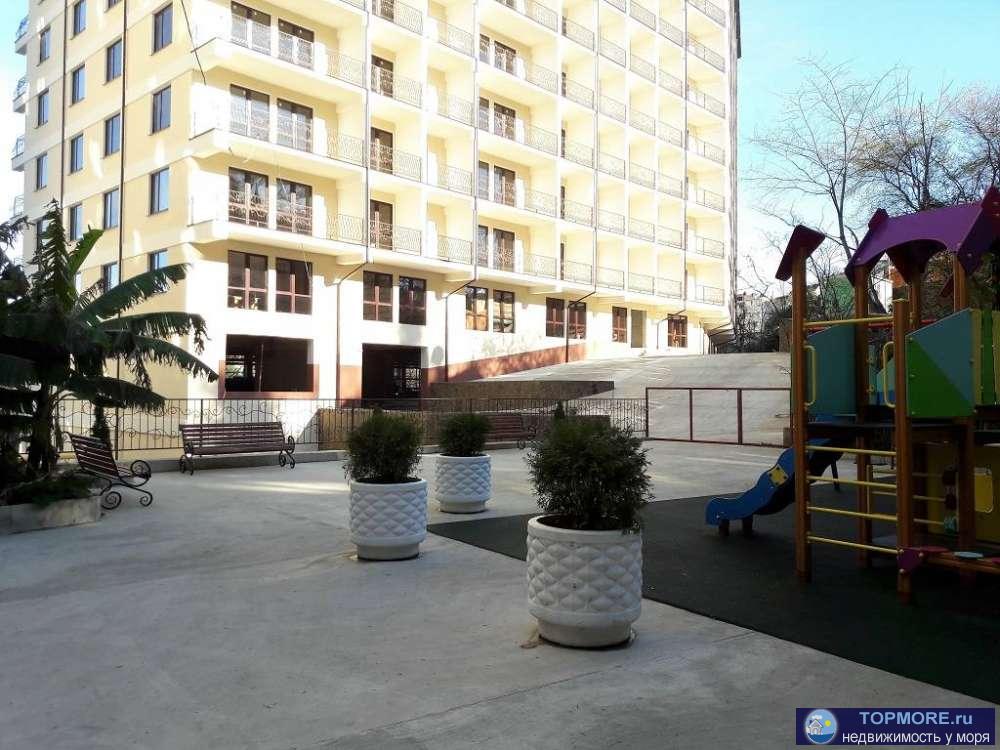 Квартира в новом доме комфорт-класса. Собственная управляющая компания. До моря можно дойти пешком за 10-15 минут....