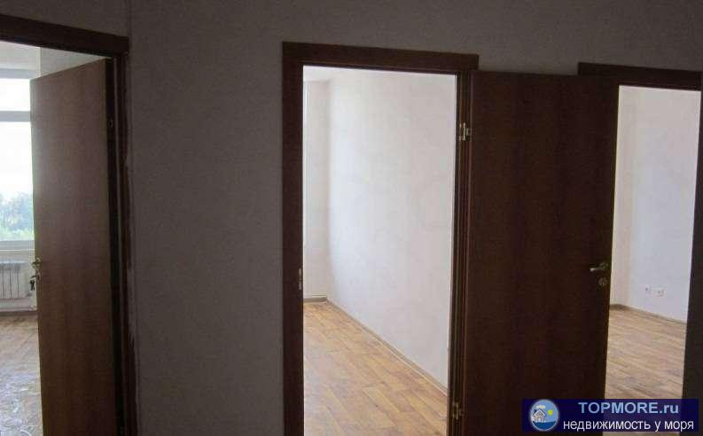 Продаю квартиру с видом на море, с ремонтом. Дом расположен с развитом районе, школы, детские сады, магазины.... - 2