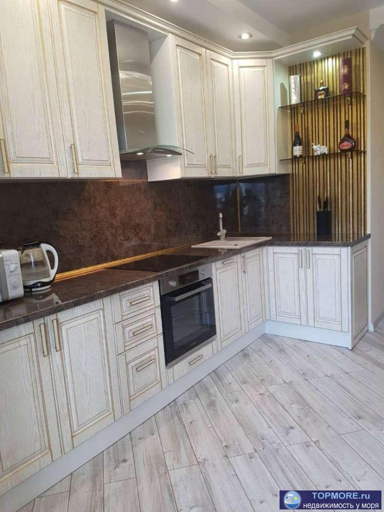 В новом доме бизнес класса Бочаров маяк выставлена на продажу шикарная двухкомнатная квартира с дизайнерским ремонтом... - 1