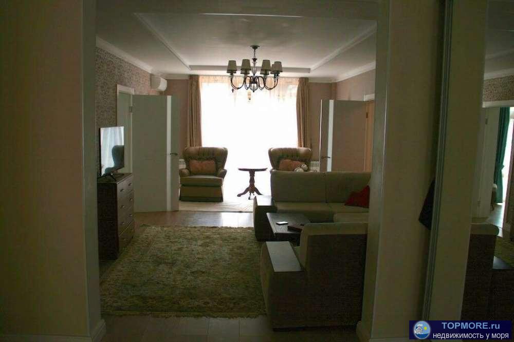 Центр города,удобное расположение поблизости школ и детских садов, аптек и отделений банков, поликлиник и приемной...