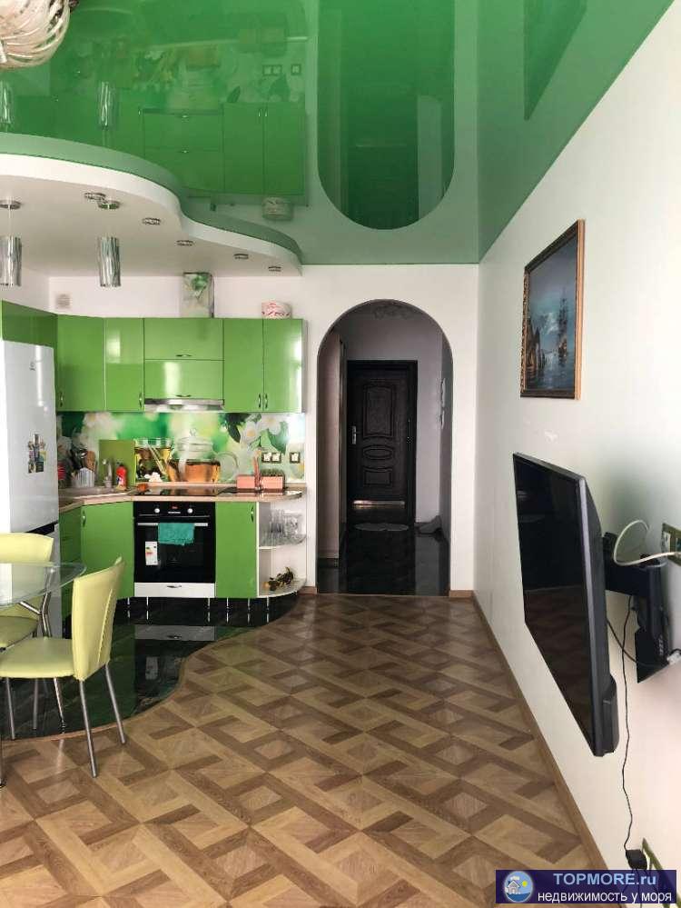 Продаю квартиру в жилом комплексе бизнес класса. Выполнен ремонт, мебель, техника. Высокий этаж, великолепные... - 1