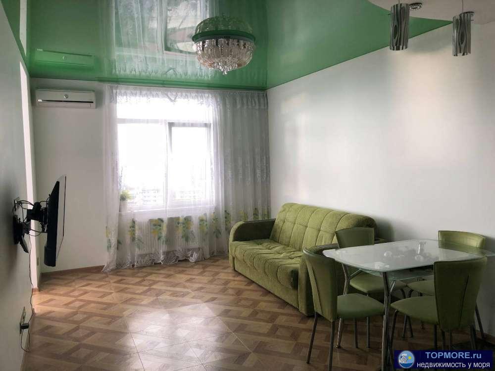 Продаю квартиру в жилом комплексе бизнес класса. Выполнен ремонт, мебель, техника. Высокий этаж, великолепные... - 2