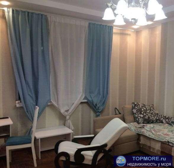 Дом панельный. В квартире сделан евро ремонт мебель техника,тёплые полы,газ, вид на море. - 2