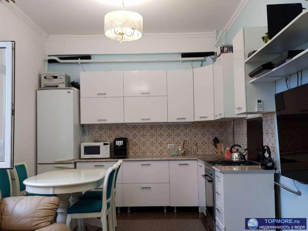 Продается светлая. большая квартира на Бытхе. Квартира с ремонтом и мебелью.Отдельно продаются два машиноместа.... - 1