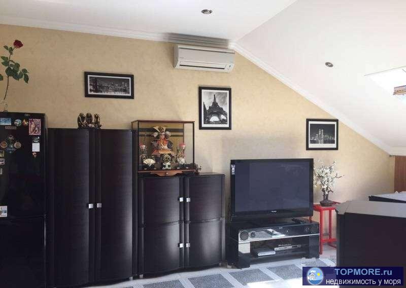 Продаю 3-х комнатную квартиру площадью 83 кв. м на 4 этаже 4-этажного блочного дома.  В документах прописано жилое...