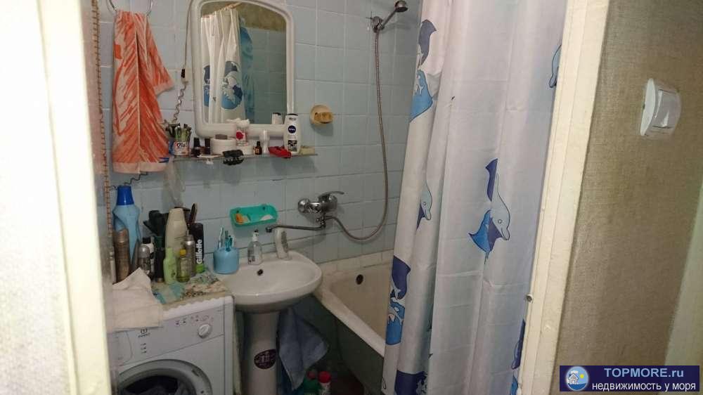 Продаю 3-х комнатную квартиру площадью 72 кв. м на 3 этаже 5-этажного панельного дома. Дом давно заселен, придомовая... - 2