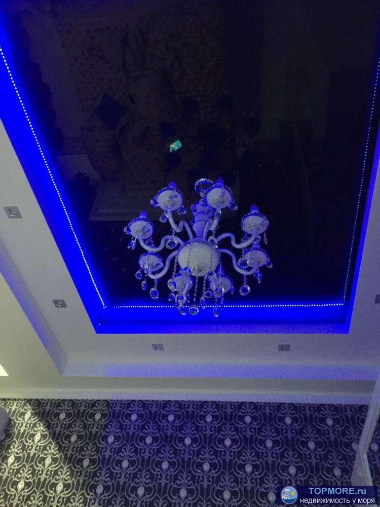 Продается квартира с видом на море. Авторский ремонт, Итальянская мебель. новая современная техника. Балкон... - 1