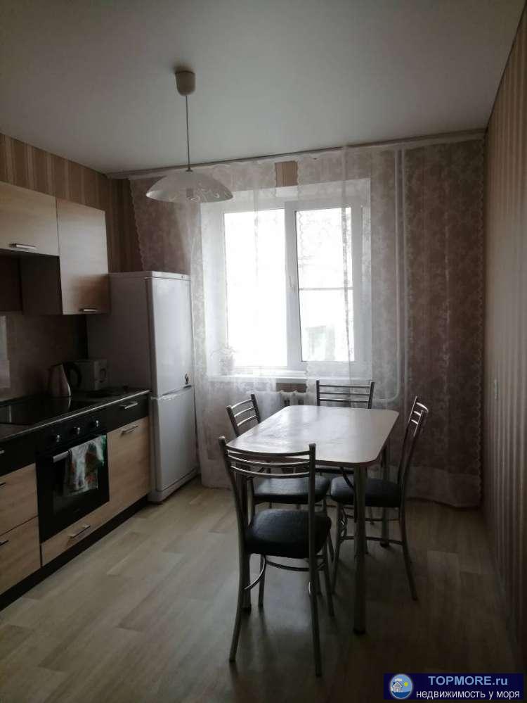 Квартира с ремонтом в старом фонде. 3 комнаты, кухня. Вид их окна на зелень на улицу и во двор. Рядом школа 53,... - 1