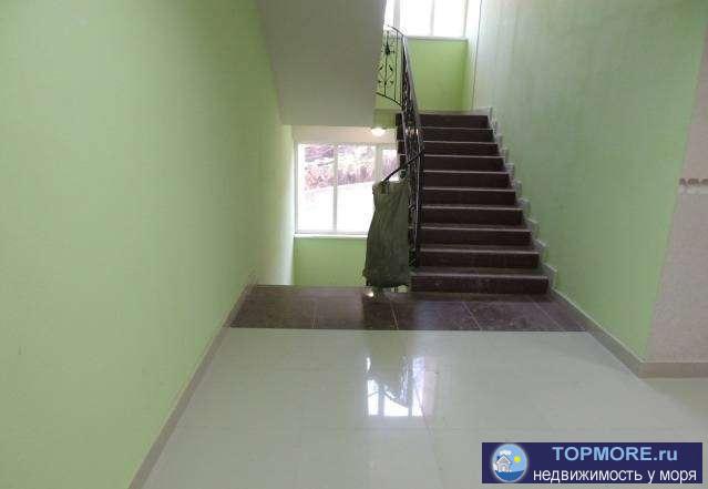 Новая отделка, сантехника, приватизированная. Автономное газовое отопление, парковка, тихий район, близость к морю.... - 2