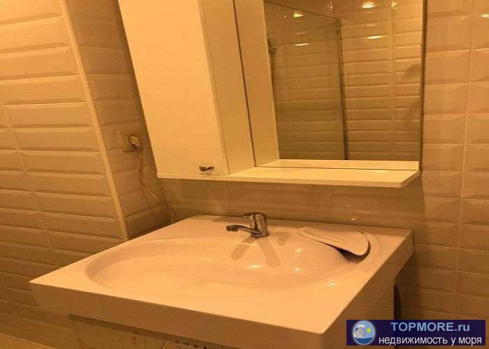 Продаю шикарную квартиру у моря. В квартире сделан ремонт по дизайнерскому проекту. Квартира полностью меблирована,... - 2