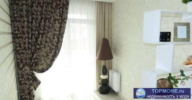 Продается светлая, уютная квартира с мебелью в центре Сочи с дизайнерским подходом к интерьеру. Тихая гостиная мягким...