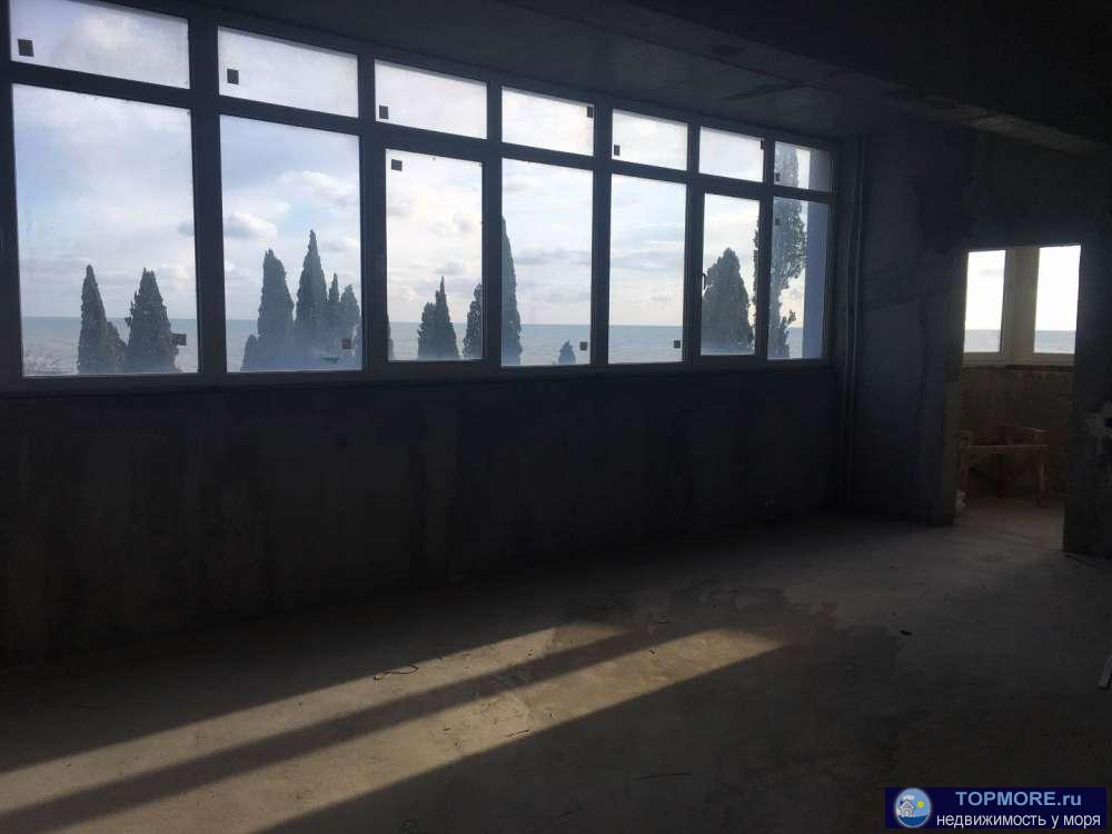  ЖК Пальмира - 13-этажный жилой дом бизнес-класса, расположенный в микрорайоне Бытха, в 50 м от моря,Комплекс...