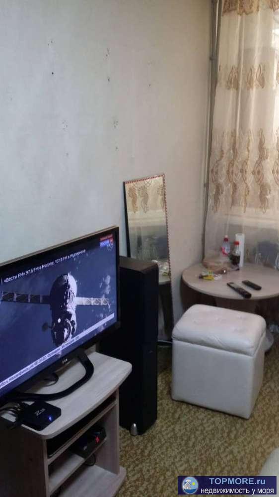 Внимание! Малосемейка с ремонтом. Выделенный санузел, есть балкон. Остановка 46 автобус. Подходит и для жилья и для... - 1