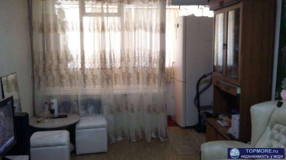 Внимание! Малосемейка с ремонтом. Выделенный санузел, есть балкон. Остановка 46 автобус. Подходит и для жилья и для... - 2