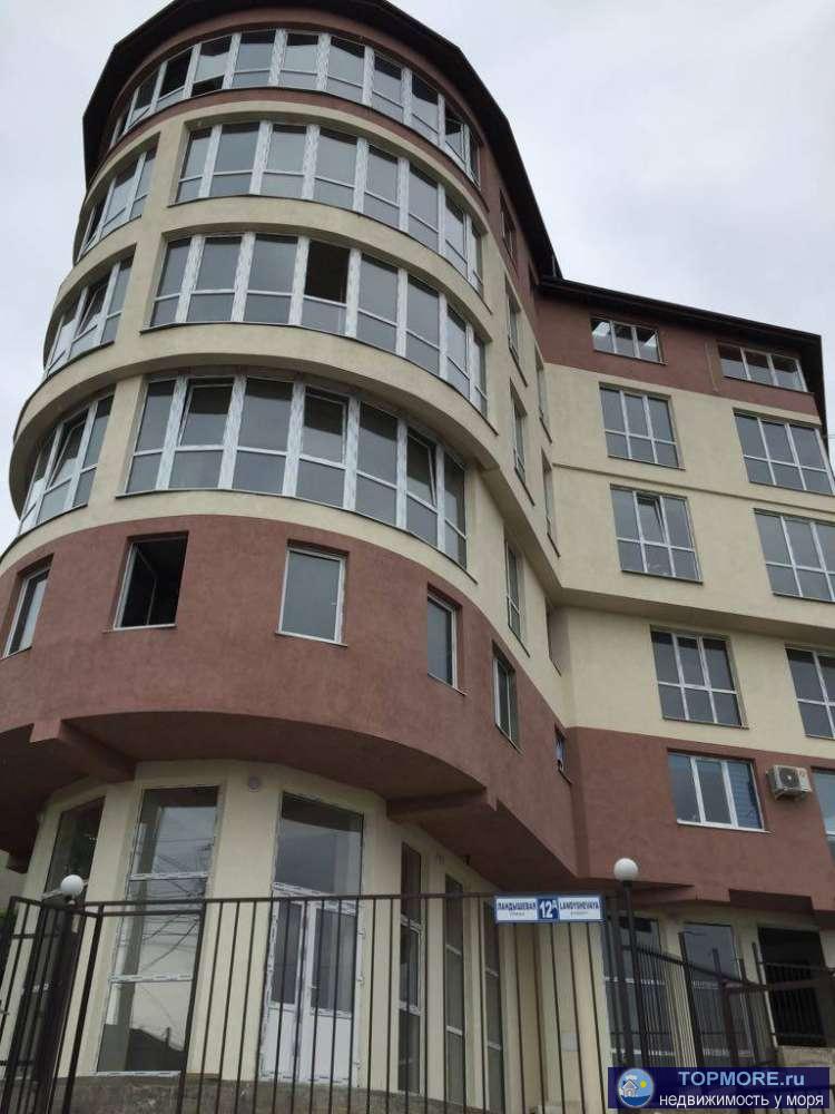 Квартира 41 м2 с чистовой отделкой (по факту около 50-ти). Разведены электричество, сантехника, теплые полы. Хороший...