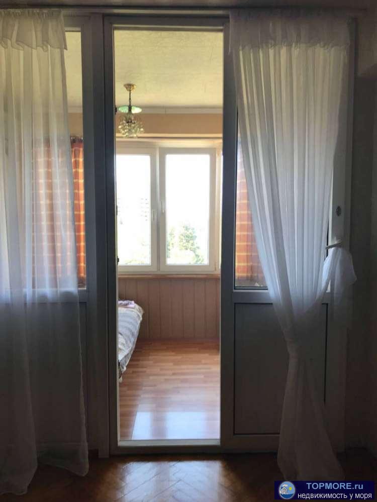 Продаю квартиру в центре Сочи!Благоустроенный район,вся инфраструктура в шаговой доступности.Ремонт хороший.Вид на море. - 2