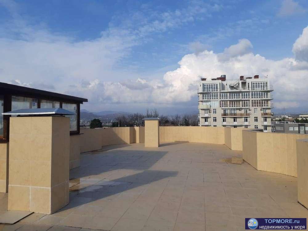 Продаю квартиру в живописном месте  ! Отличные видовые характеристики ! Эксплуатируемая крыша ! Беседка .мангал зона...