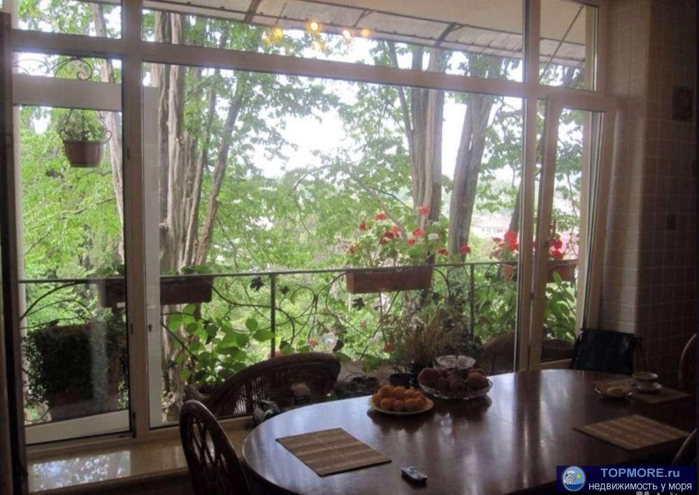 Продается двухуровневая квартира 160 кв.м. и две однокомнатные квартиры одна 40 кв.м а другая 50 кв.м. каждая из... - 2