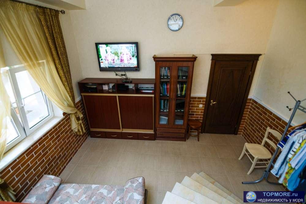 Продается 4х комнатная квартира на 1 этаже клубного дома, в котором расположены 7 квартир. Квартира полностью... - 2