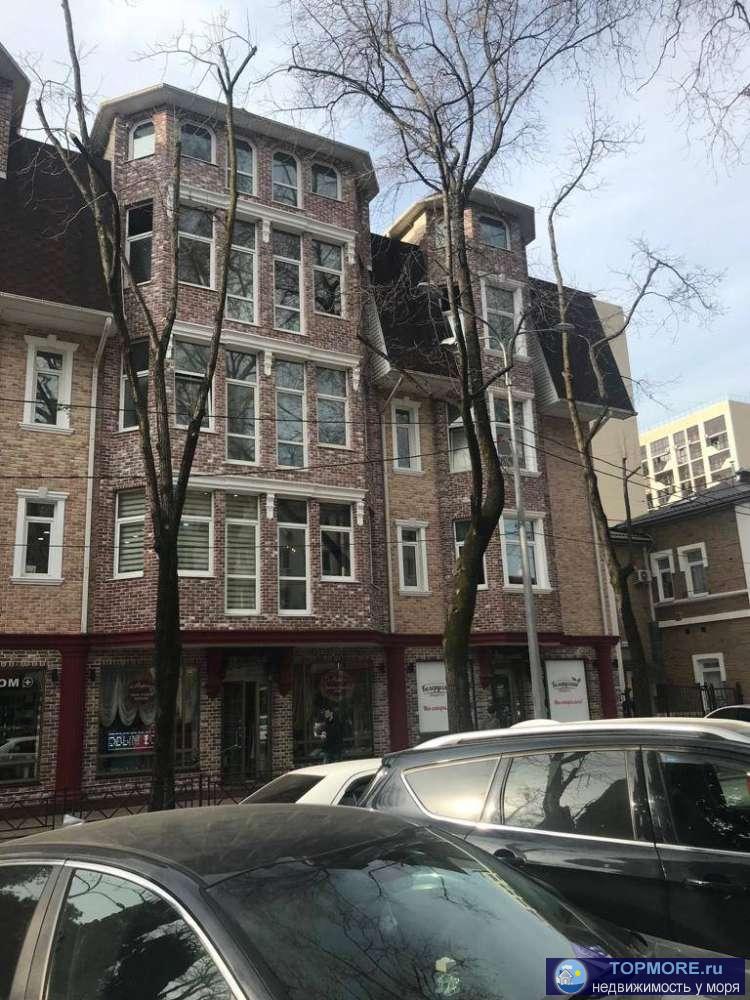 Огромная, двухуровневая квартира в центре Сочи! Имея такую площадь можно реализовать все свои задумки по планировке и...