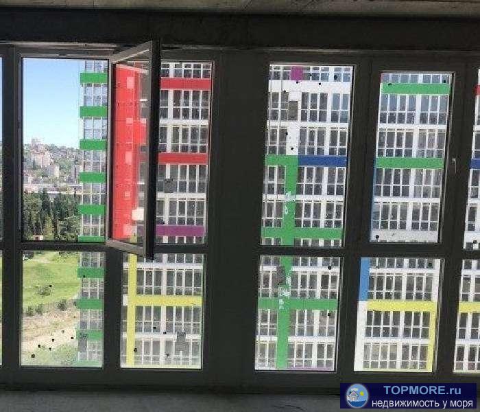 Светлая квартира с панорамными окнами и прекрасными видами . Развитая инфраструктура. Есть школа, детский...