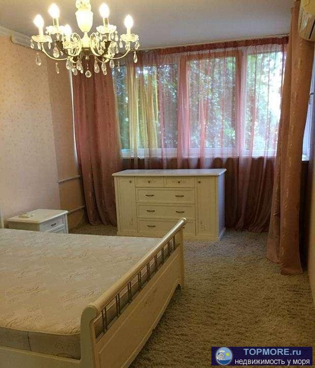 У моря 2-х комнатную квартиру площадью 67 кв. м на 2 этаже 14-этажного монолитного дома, с ремонтом и мебелью в самом... - 1