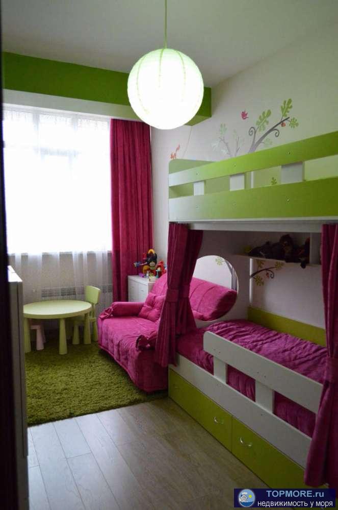 Продаётся 4х комнатная квартира на 9 этаже монолитного дома в тихой части завокзального района. Светлая, уютная, с...