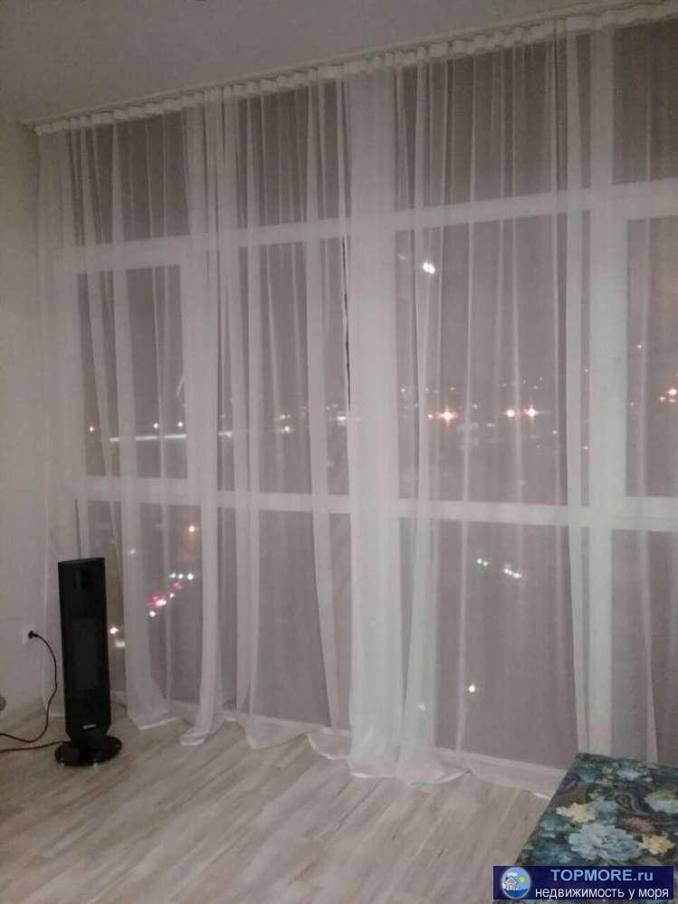 Продается студия 36 кв.м. с ремонтом, встроенной мебелью. Центральные коммуникации. Лифт, домофон. Всё рядом: школы,... - 2