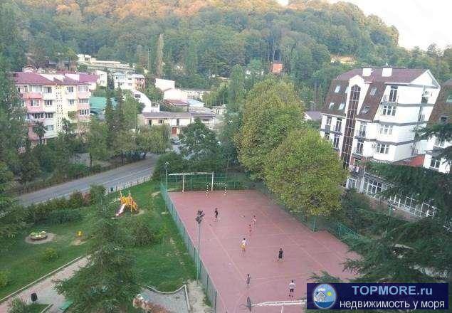 Продажа / Квартиры, Сочи, Дарвина улица, 6 700 000 р. Продаётся трехкомнатная квартира в центре Кудепсты. В доме новый лифт. Рядом остановки, магазины, школа, детский сад,... - 2