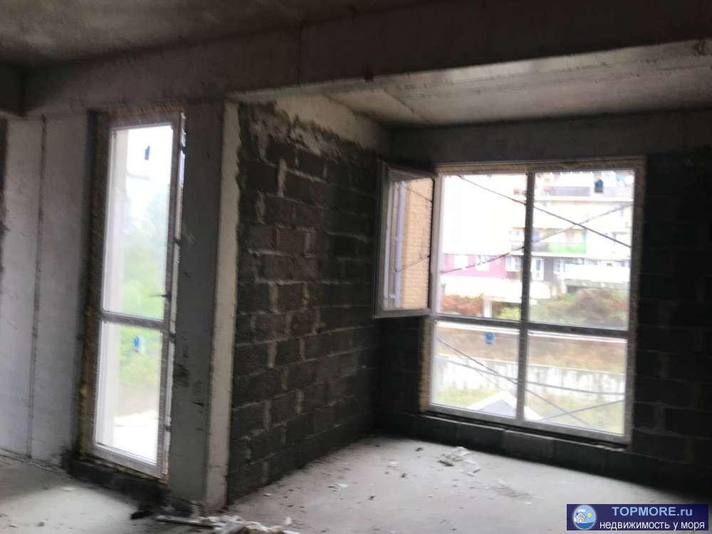 Продам светлую квартирус видом на море! Свободной планировки, 3 окна. До моря всего 12 минут пешком. Хороший район,... - 1