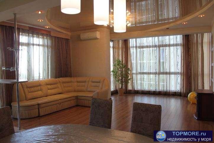 Продается 3-х комнатная квартира 130 кв.м, в Хостинском районе  с шикарным видом на море.  Полностью  мебелированная,...