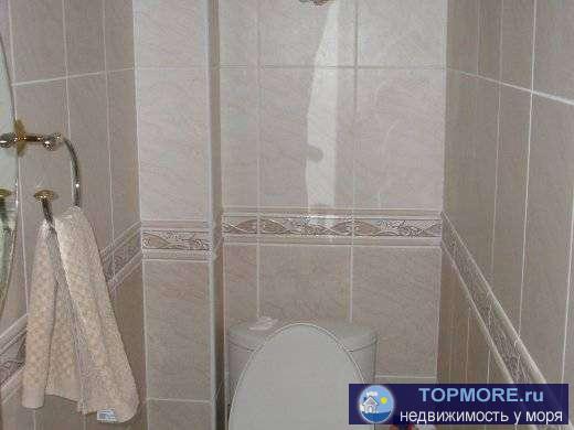 Продаётся отличная просторная квартира на Светлане, потолки 3 метра, большие окна, хороший, капитальный ремонт, всё... - 1