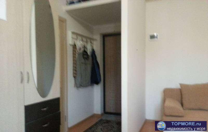 Общая площадь 25 кв м. Удобная планировка: выделены кухня (4,2 кв м), санузел-душевая (3 кв м). Отопление и горячая...